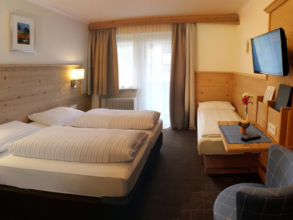 Hotel Garni Entstrasser Кицбюэль Экстерьер фото