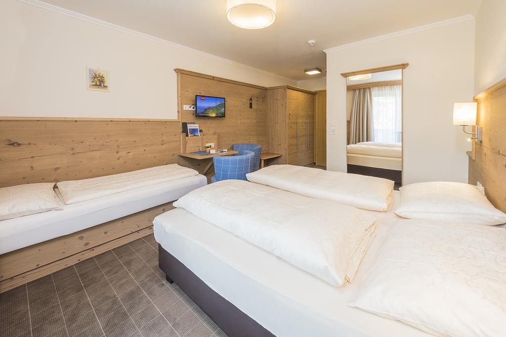 Hotel Garni Entstrasser Кицбюэль Экстерьер фото