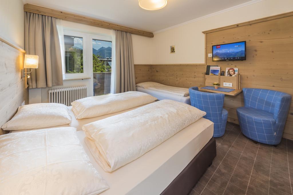 Hotel Garni Entstrasser Кицбюэль Экстерьер фото
